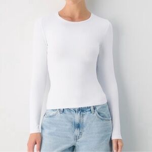 Wilfred NWT Original White Couture Crew in Small